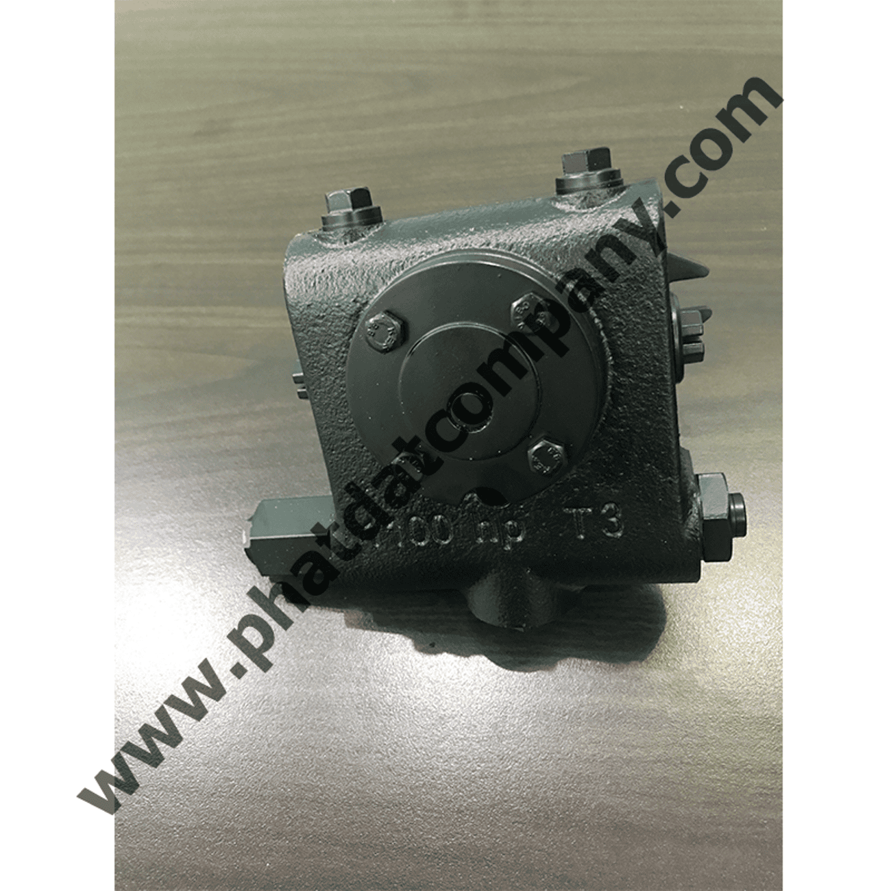 bơm dầu UHEA5 hp TECHNIK