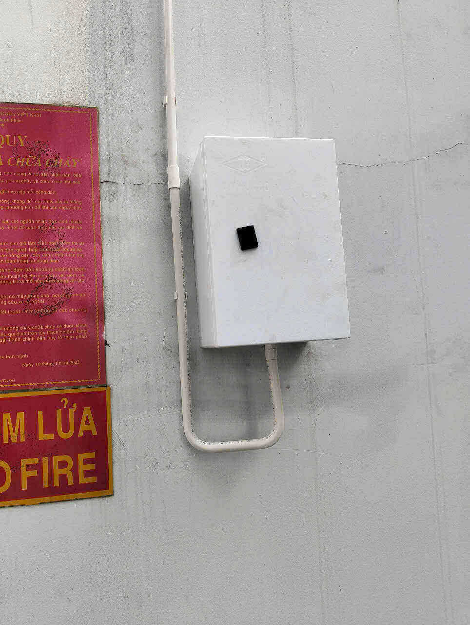 cảm biến báo mức dầu