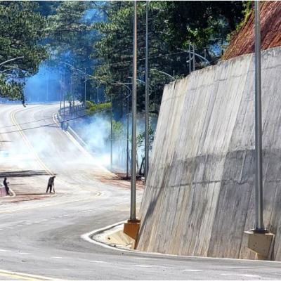 Trụ đèn trên đèo Prenn gây ấn tượng sau thông xe ngày 18/12/2023